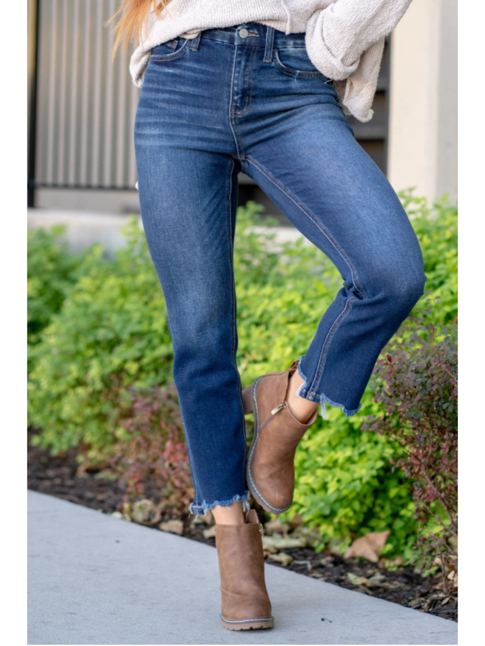 Flying Monkey High Rise Straight Leg Frayed Hem Jeans Size 31 EUC BohoChic